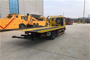 册亨非事故拖车