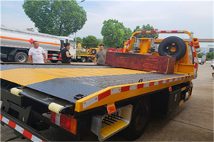 册亨附近拖车电话号码服务