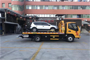 册亨汽车紧急补胎换胎救援