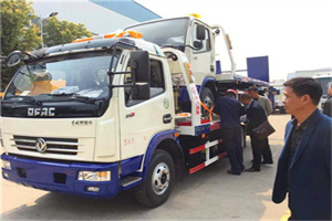 册亨汽车道路救援拖车价格